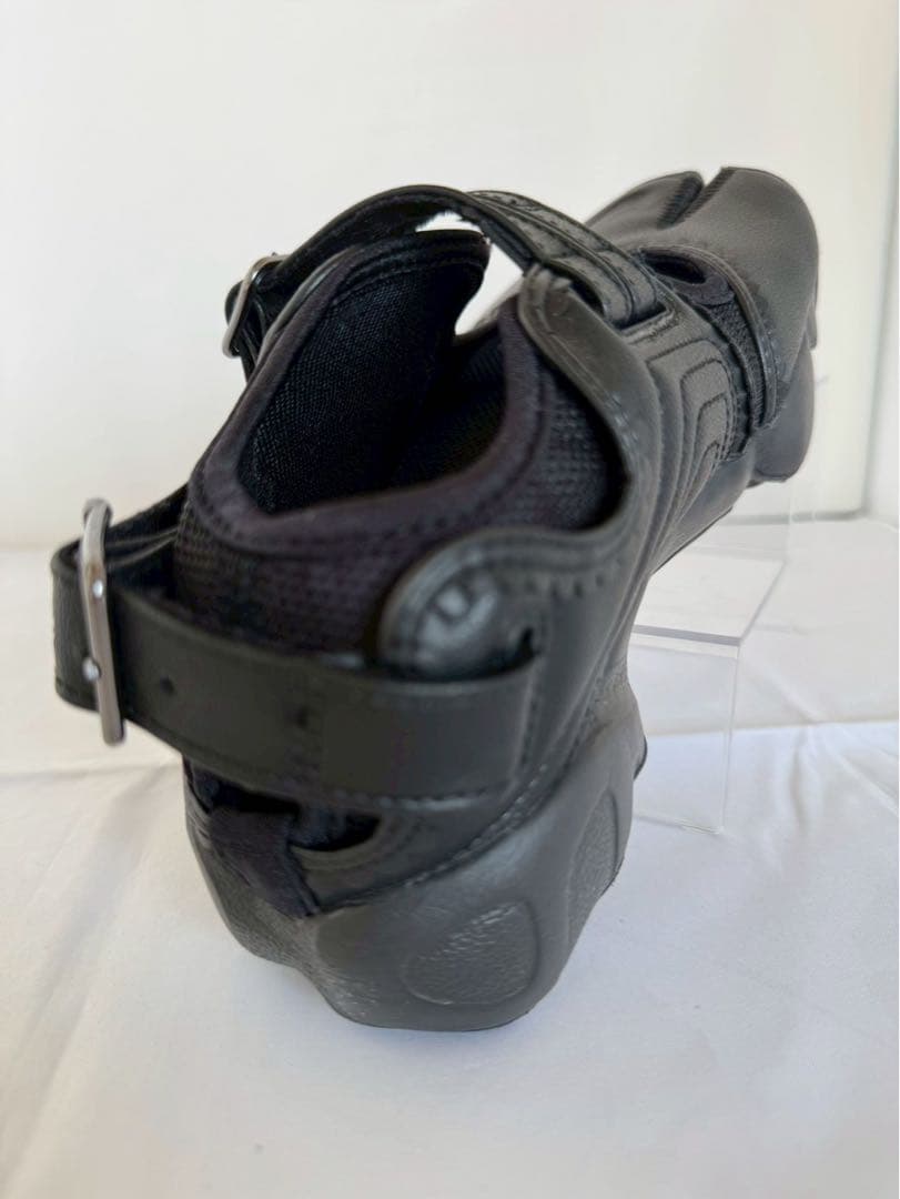 き*ぁ様 ナイキ ウィメンズ エアリフト ブリーズ トリプルブラック 25.0c