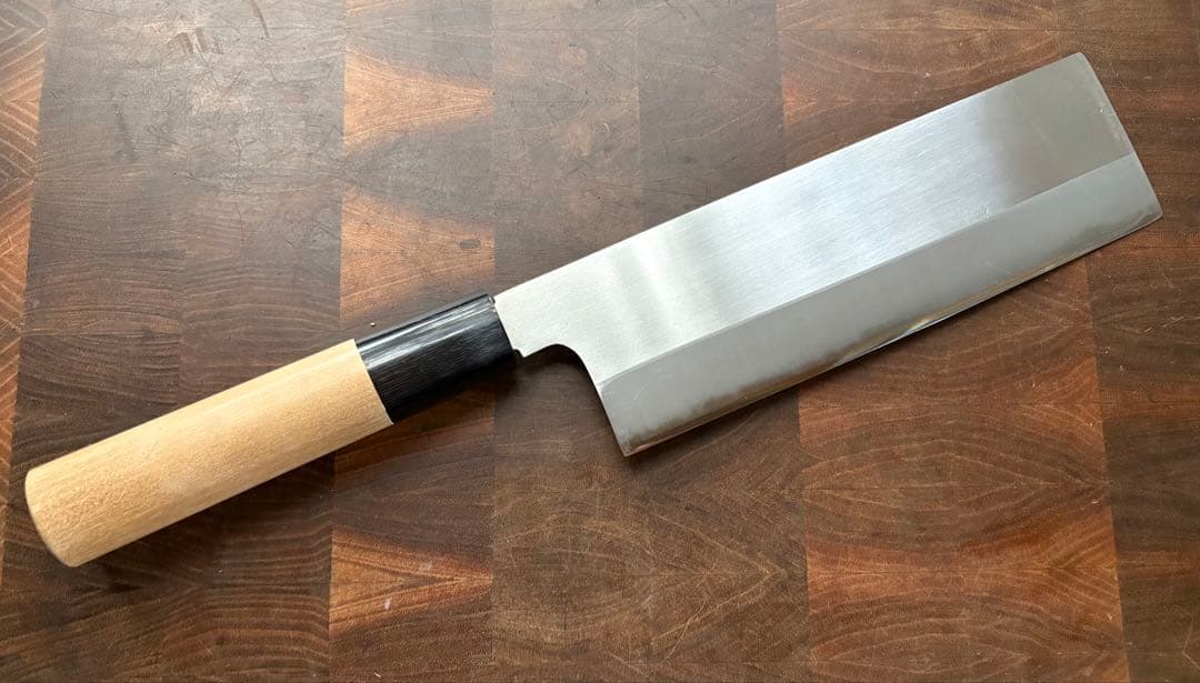 堺打刃物　薄口　中華包丁　210mm 7寸　白鋼　包丁　和包丁　未使用　菜切 堺宏之作 白鋼 霞仕上げ 水牛桂柄 身卸包丁 210mm(7寸) 日本製 堺市