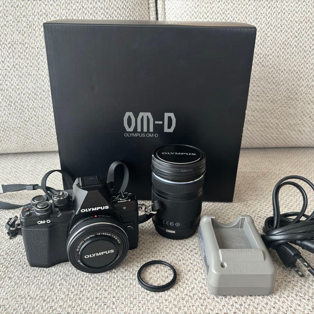 美品 OLYMPUS OM-D E-M10 MarkⅡ EZダブルズームキット オリンパス OM-D E-M10 MarkIV EZダブルズームキット シルバー