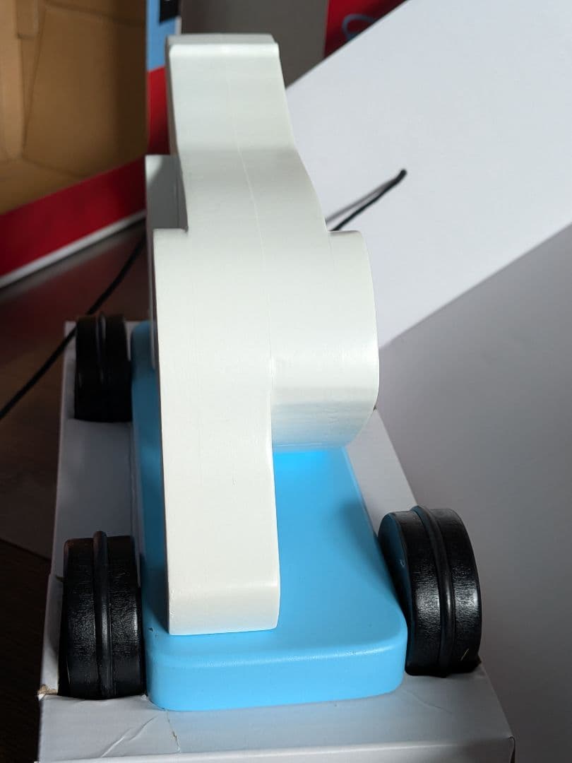 新品だけど少し傷ありオルセー美術館 ポンポン 木製おもちゃ シロクマ