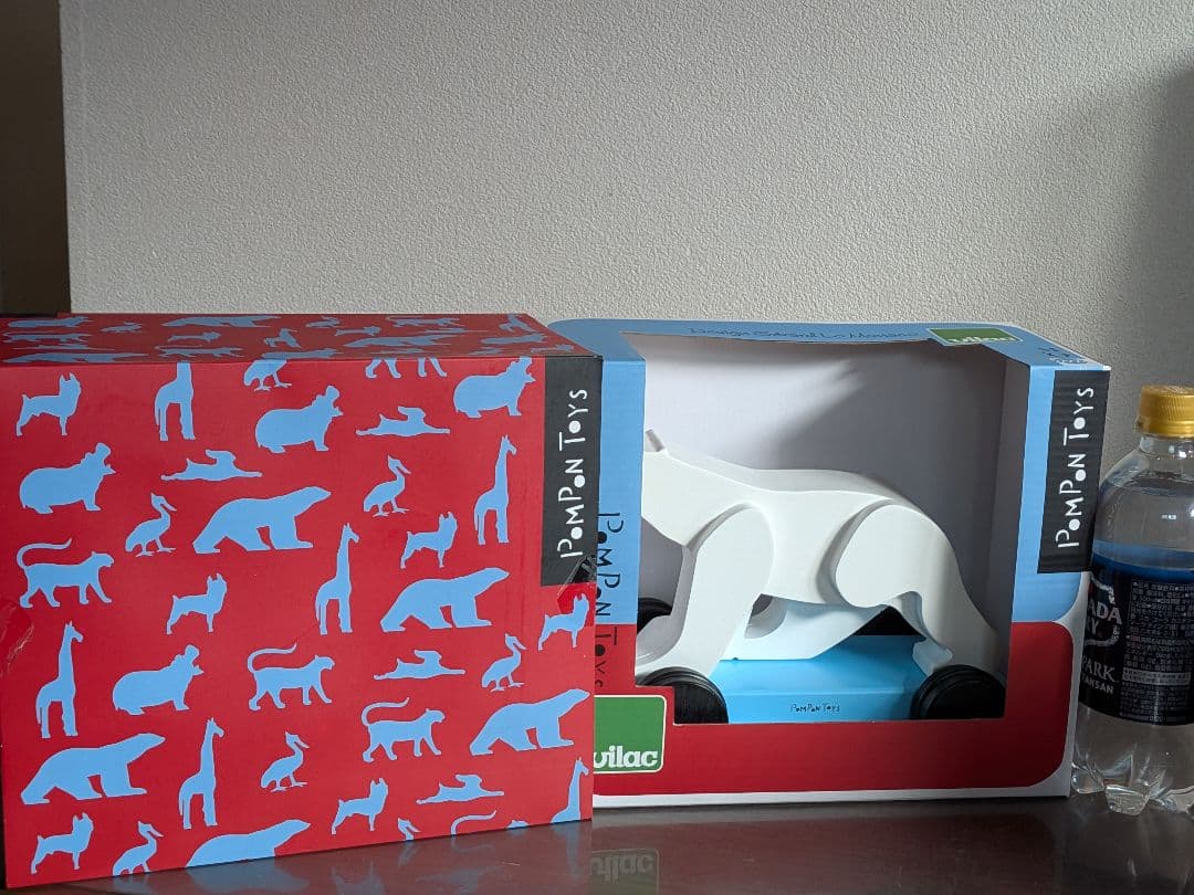 新品だけど少し傷ありオルセー美術館 ポンポン 木製おもちゃ シロクマ