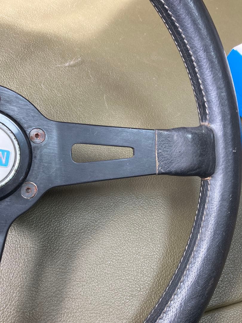 旧車カスタム】DATSUN × ABARTH ステアリング ハンドル／現状品 - メルカリ