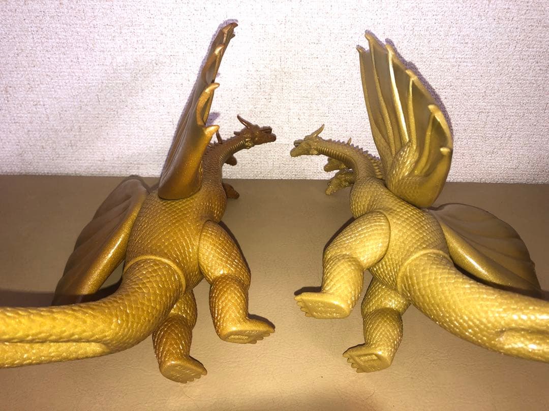 キングギドラ フィギュア⭐️レア色違い⭐️貴重な2本つの⭐️歴代怪獣