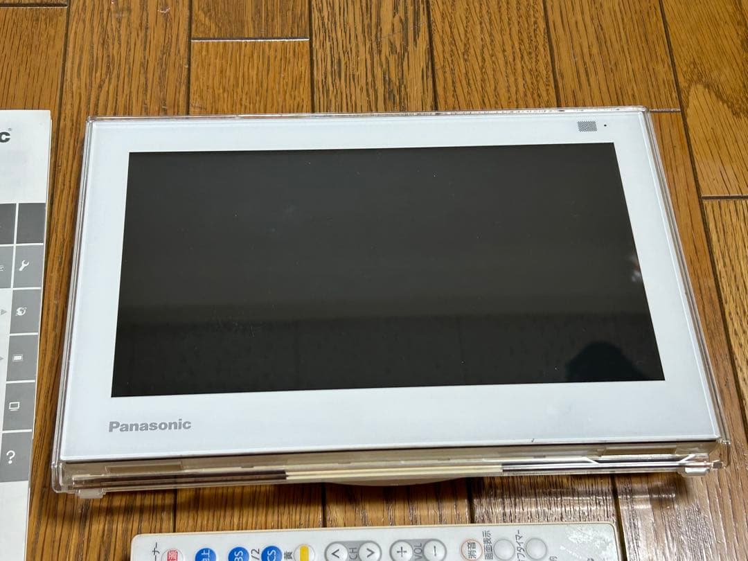 美品・訳あり PanasonicプライベートビエラUN-10E6 ポータブルTV