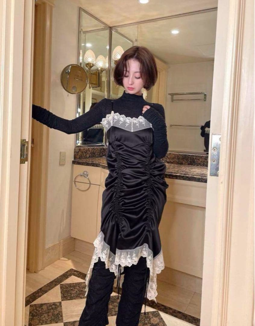 PELLICULE ペリキュール satin gather long op 黒 - メルカリ