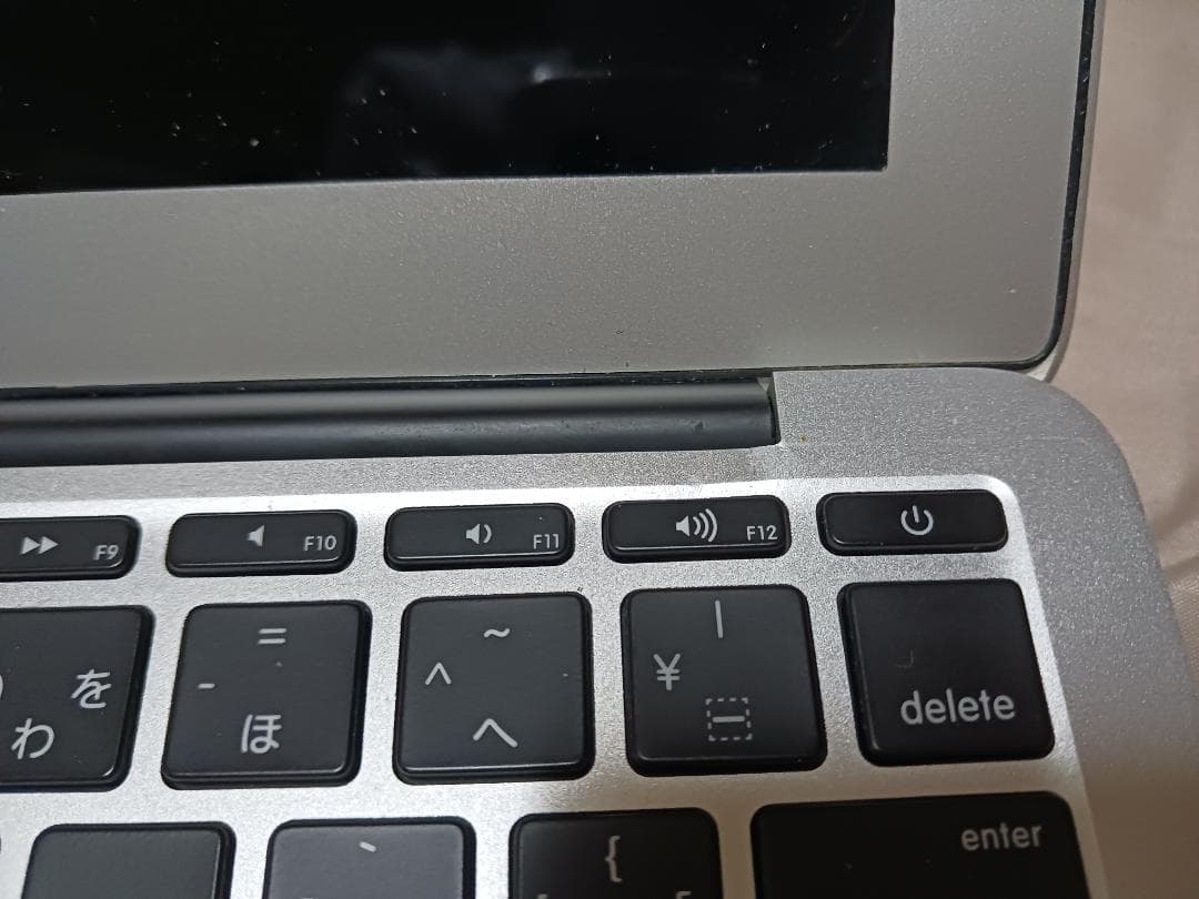 MacBook Air (11-inch, Mid 2012) 動作品 - メルカリ