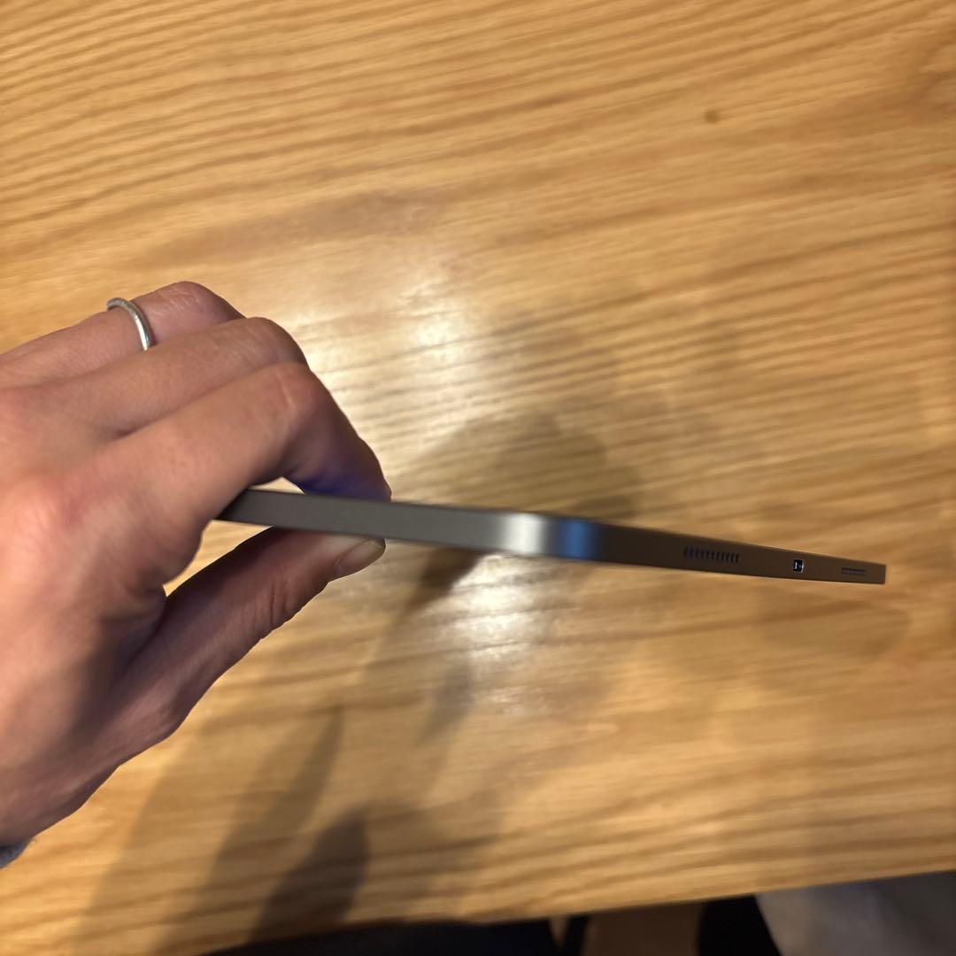 セール iPad Pro 12.9 第5世代 128GB M1 バッテリー84% - メルカリ