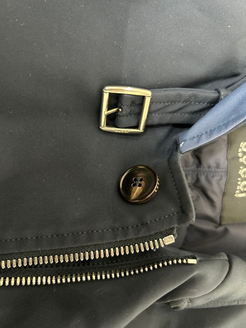 GUCCI グッチ ダウンコート スタンドカラー 襟付き 3ポケット 紺