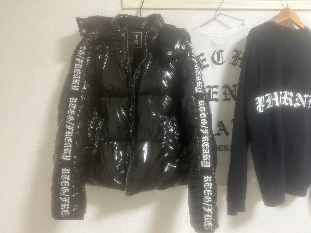 アダムスジャグラー ダウン 希少価値がついており再販なし - メルカリ