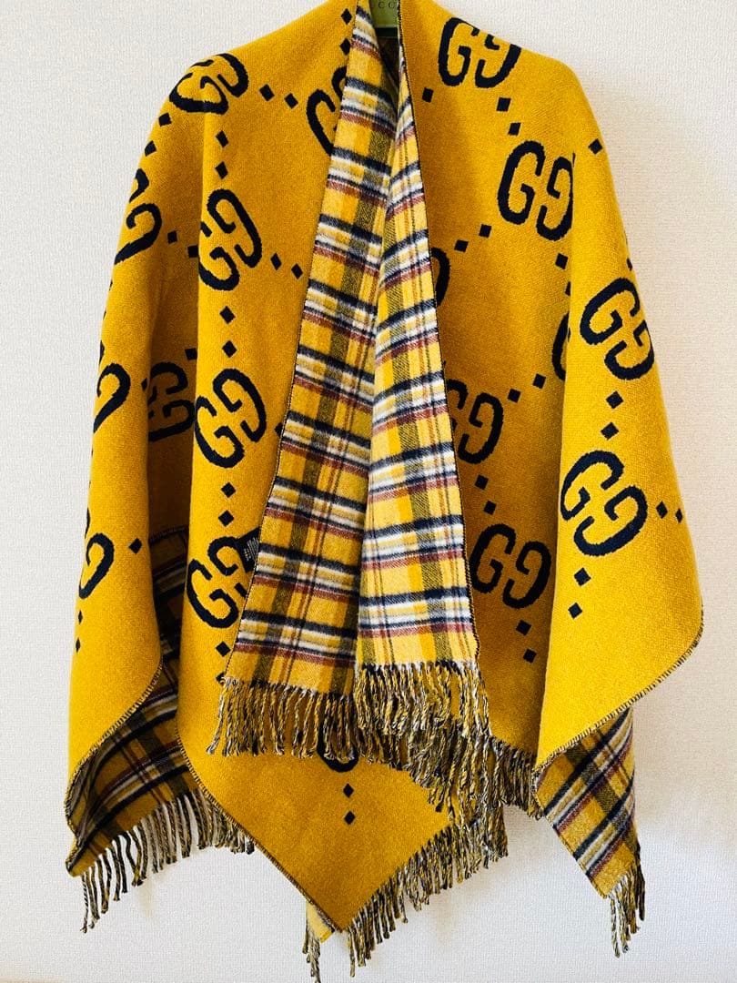 希少カラー GUCCI ポンチョ 男女兼用 - メルカリ