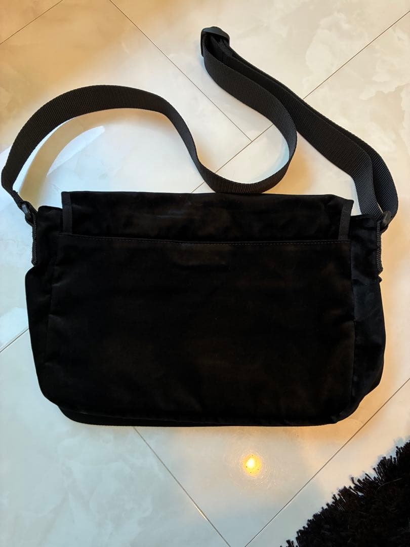 Supreme Velvet Small Messenger Bag Black - メルカリ