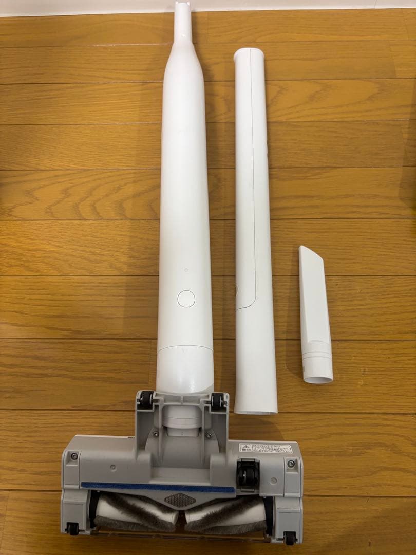 柚*猫様 【美品!!】Panasonic 充電式掃除機 MC-NS10K 202 - メルカリ
