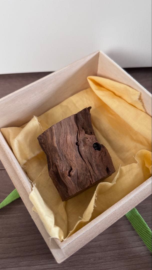 大名家傳來香木《伽羅木》家紋印　119g 香木　沈香　茶道具　ベトナム産