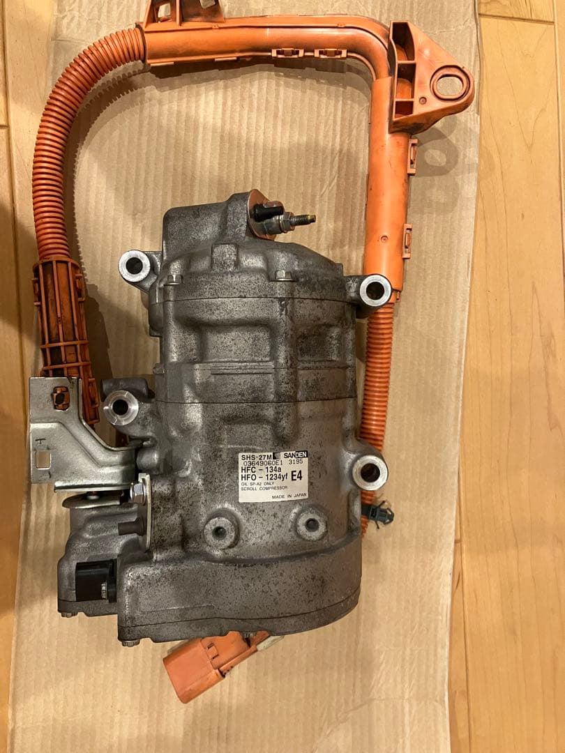 w*2様 ホンダ フリード GB7 コンプレッサー SHS-27M CR 中古