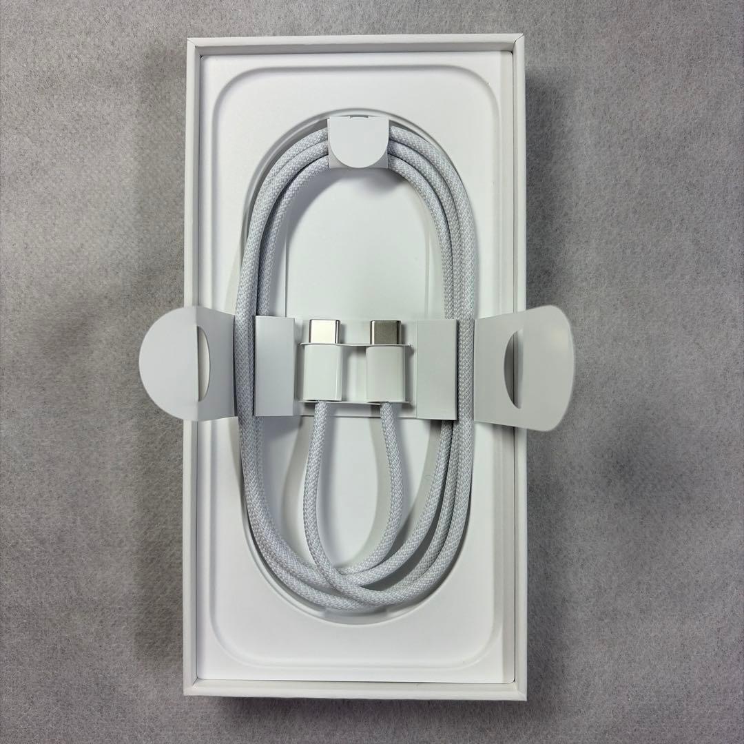 Apple iPhone 17 純正充電ケーブル ＆ 【空箱】ミストブルー - メルカリ
