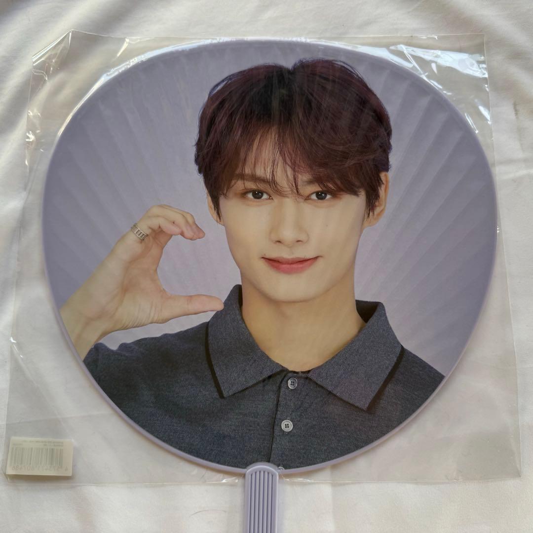 SEVENTEEN ジュン SVT ドームツアー うちわ 公式 - メルカリ