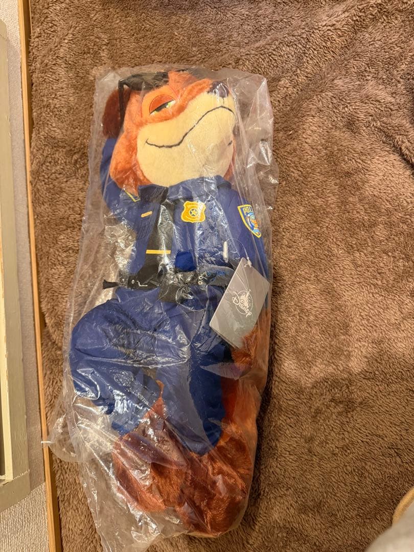 新品未使用】ディズニーストア 警官ニック ぬいぐるみ 3店舗限定