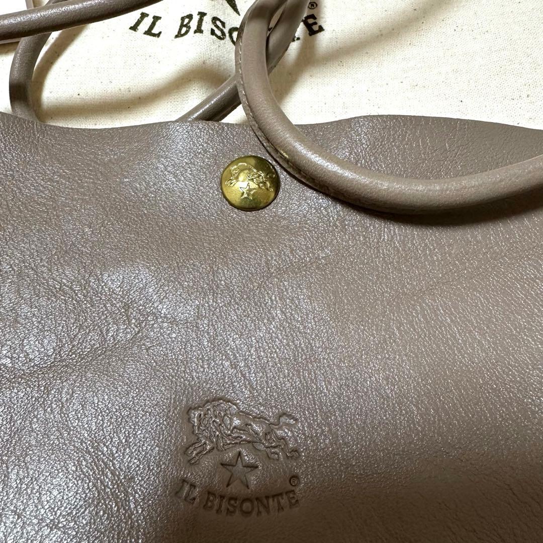 未使用に近いイルビゾンテ クロスボディバッグ グレージュ保存袋付定価