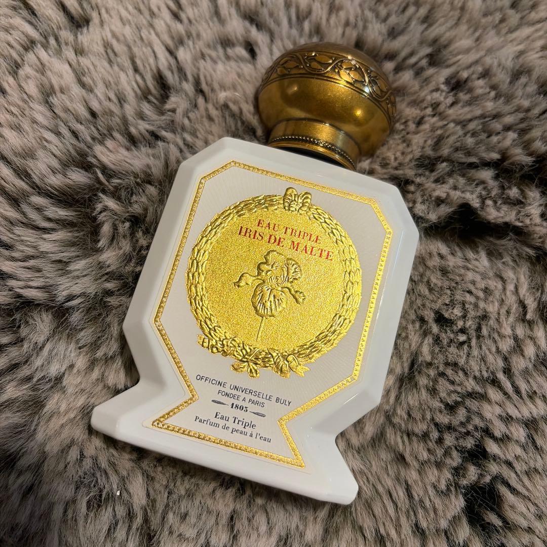 ユニヴェルセルビュリー　オー・トリプル 　イリス・ドゥ・マルト オー・トリプル イリス・ドゥ・マルト – Officine Universelle Buly