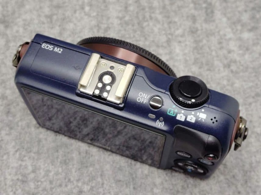 EOS M2 EF-M18-55レンズキット ベイブルー 希少 CANON EOS M2 ダブル