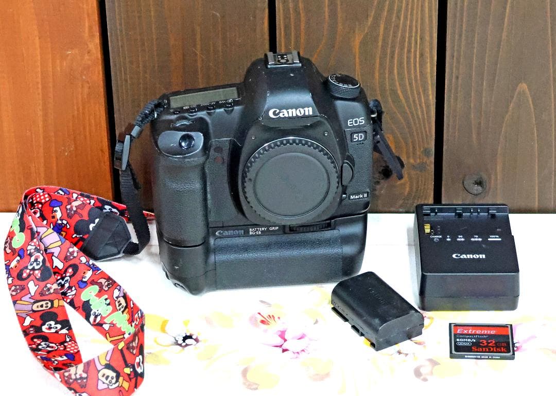 Canon EOS 5D Mark II 本体 ＋バッテリーグリップ＋その他 Amazon | Canon EOS 5D MARK II 対応 バッテリーグリップ BG-E6互換