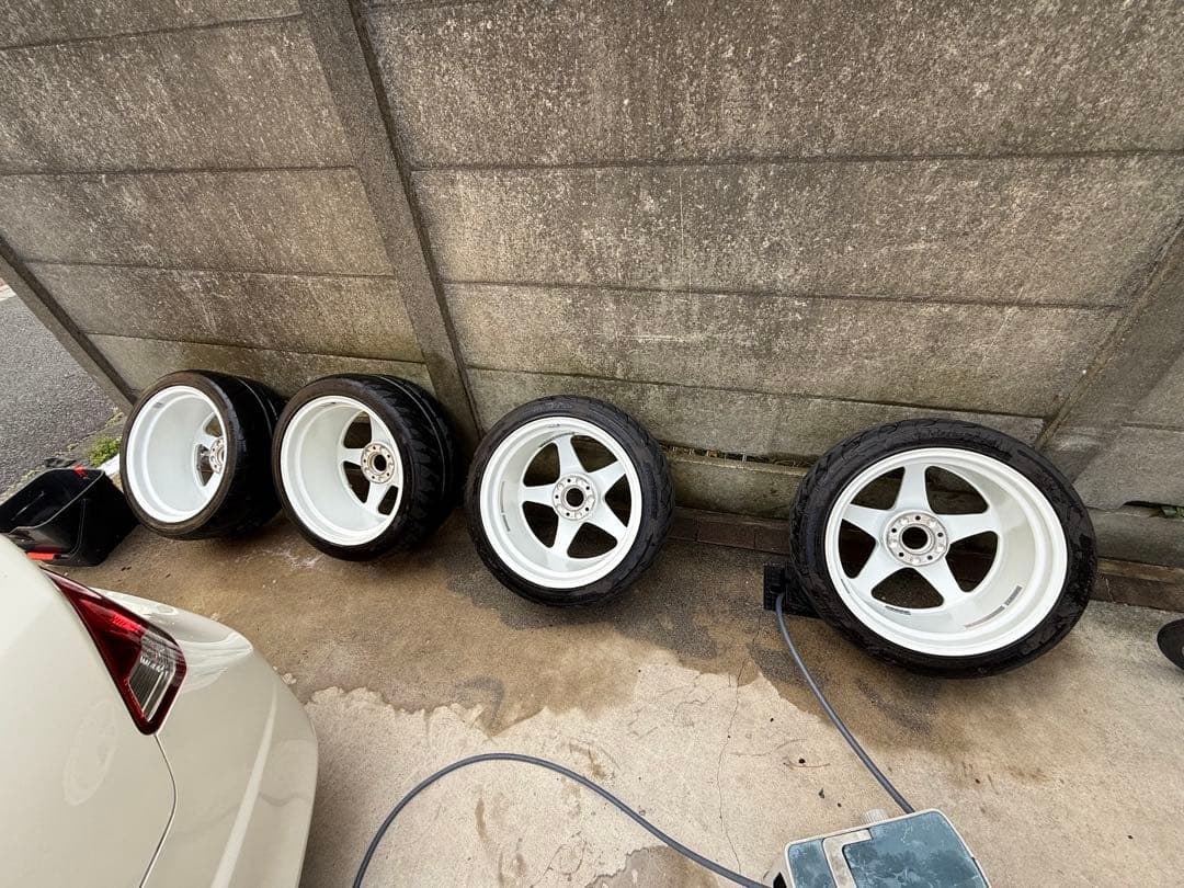 リーガマスターEVO2 18インチ9.5J+45 8.5J+38 2本ずつ計4本