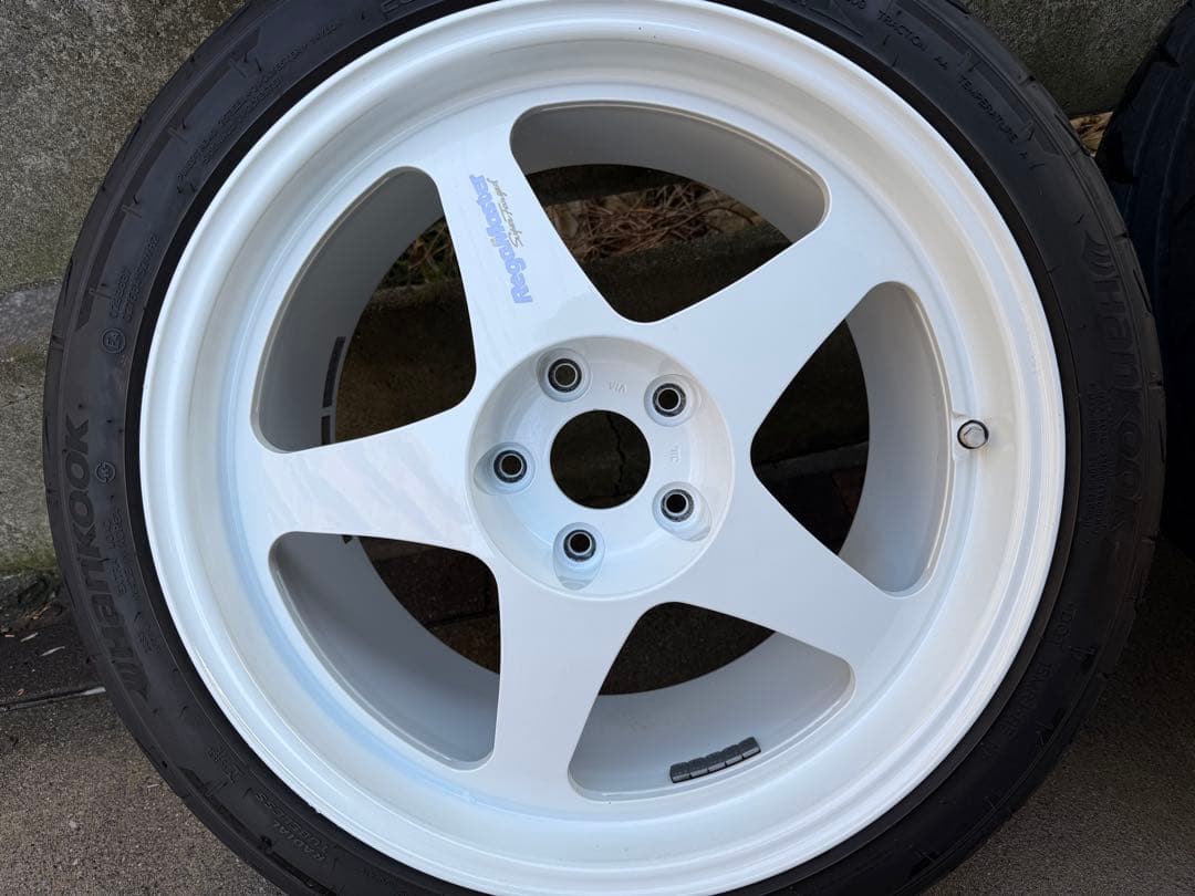 リーガマスターEVO2 18インチ9.5J+45 8.5J+38 2本ずつ計4本