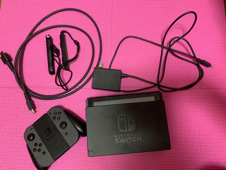 Nintendo Switch新型 本体、周辺機器一式（セーフティガイドなし
