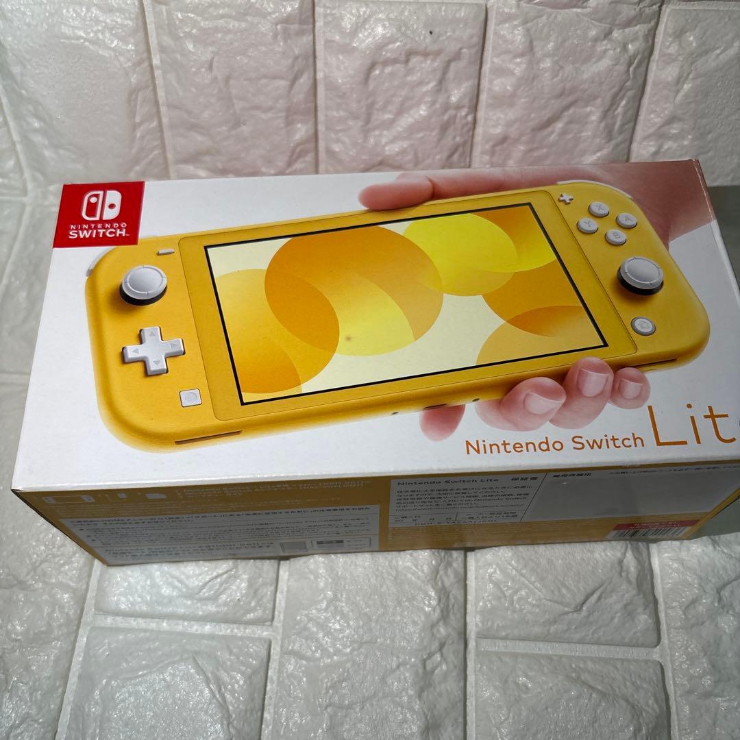 Nintendo Switch Lite イエロー　　　　　　2 Amazon.co.jp: 【整備済み品】 Nintendo Switch Lite 本体 イエロー