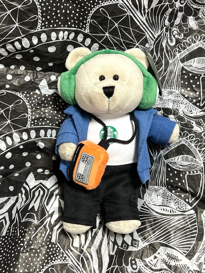 海外限定　スターバックス　オランダ　ベアリスタ　2025 2025年スタバの「ニューイヤーグッズ」全8種。干支の “へび” グッズや