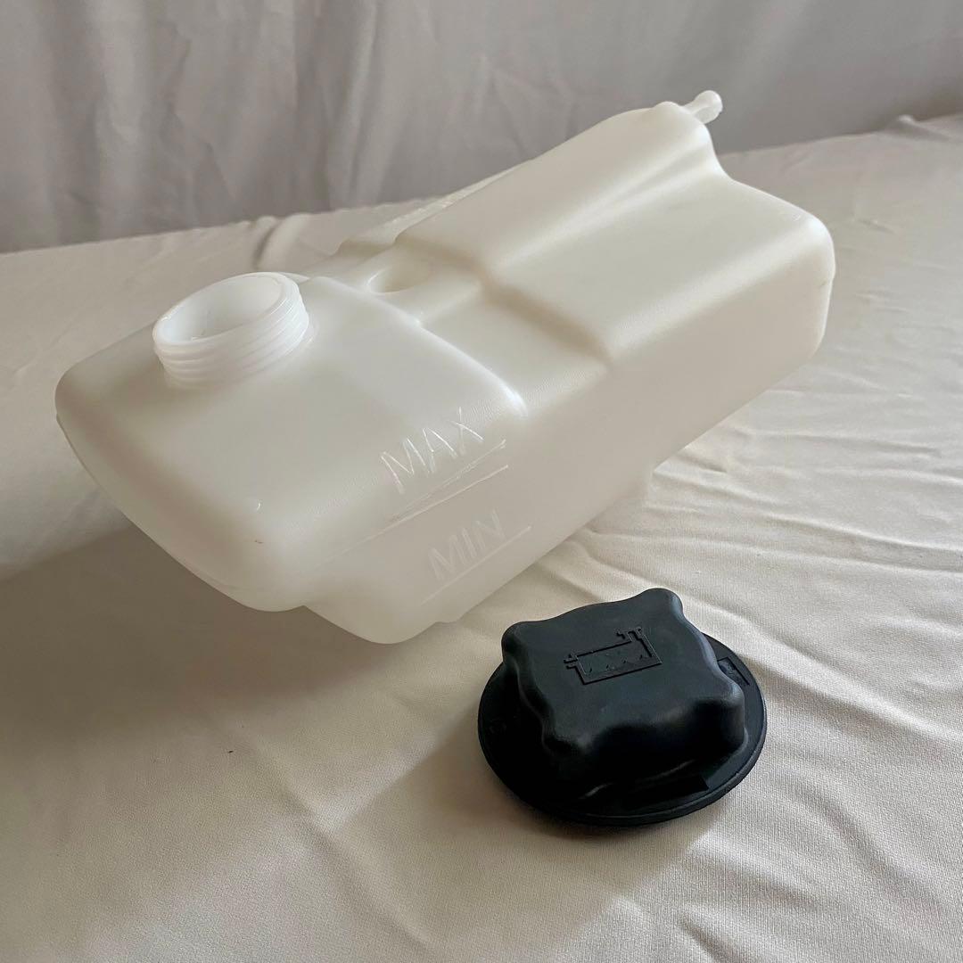 ボルボ240 社外 新品 リザーバータンク 75kPsキャップ セット