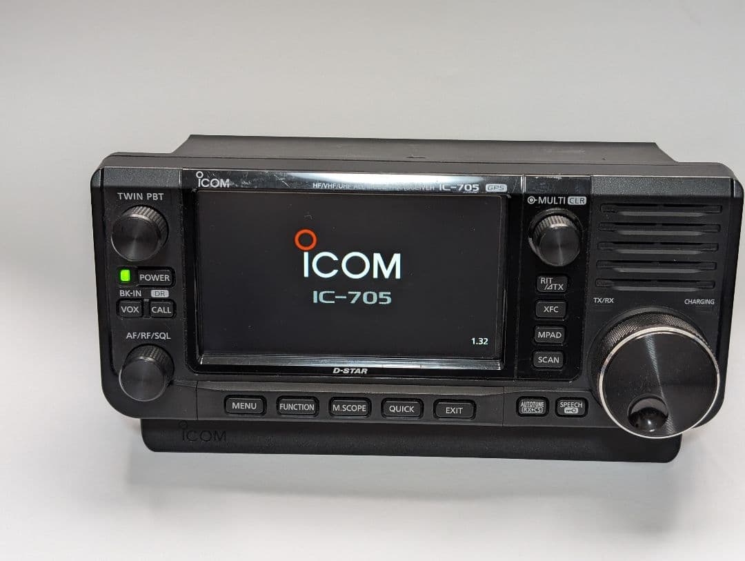た*く様 ICOM IC−705　おまけ付き ICOM IC-705のオープニング画像｜Akio van der Meer