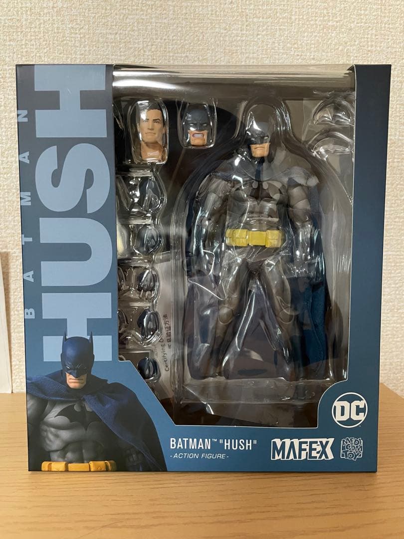 MAFEX バットマン ハッシュ フィギュア 人気コミック『HUSH』版のバットマンがダメージVer.となってMAFEX化