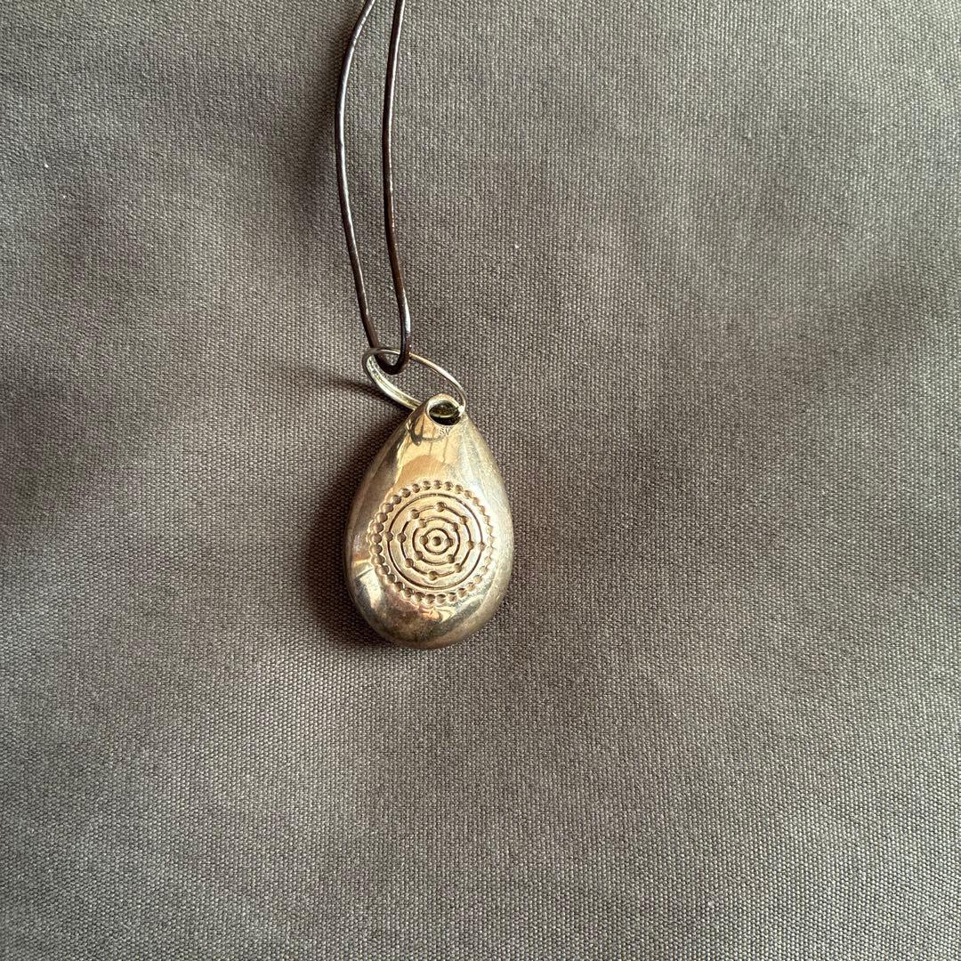 天乃雫 アメノシズク ロゴストロンペンダント 革ひもタイプ シルバー