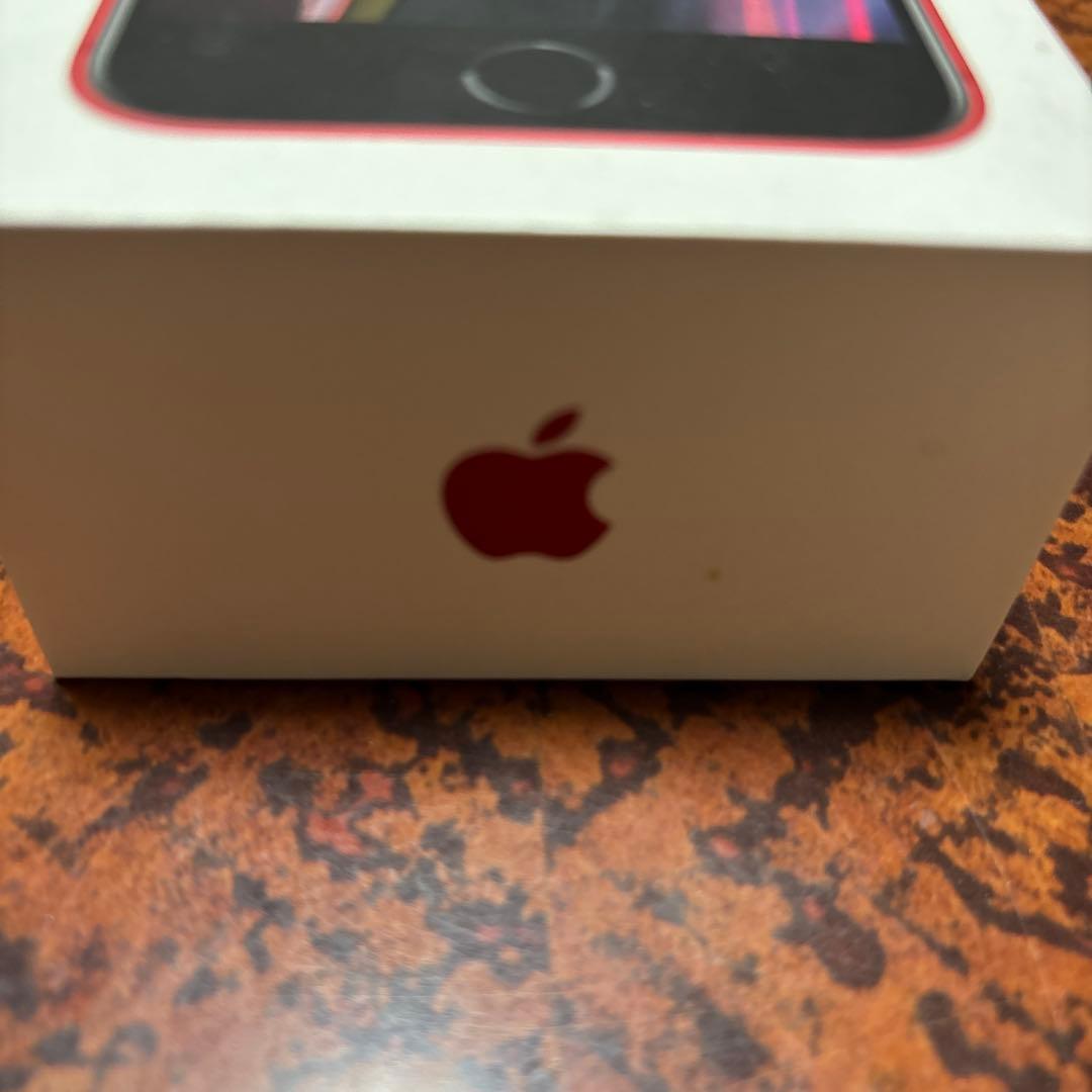 iPhone SE (第2世代) PRODUCT(RED) 充電器のみ - メルカリ
