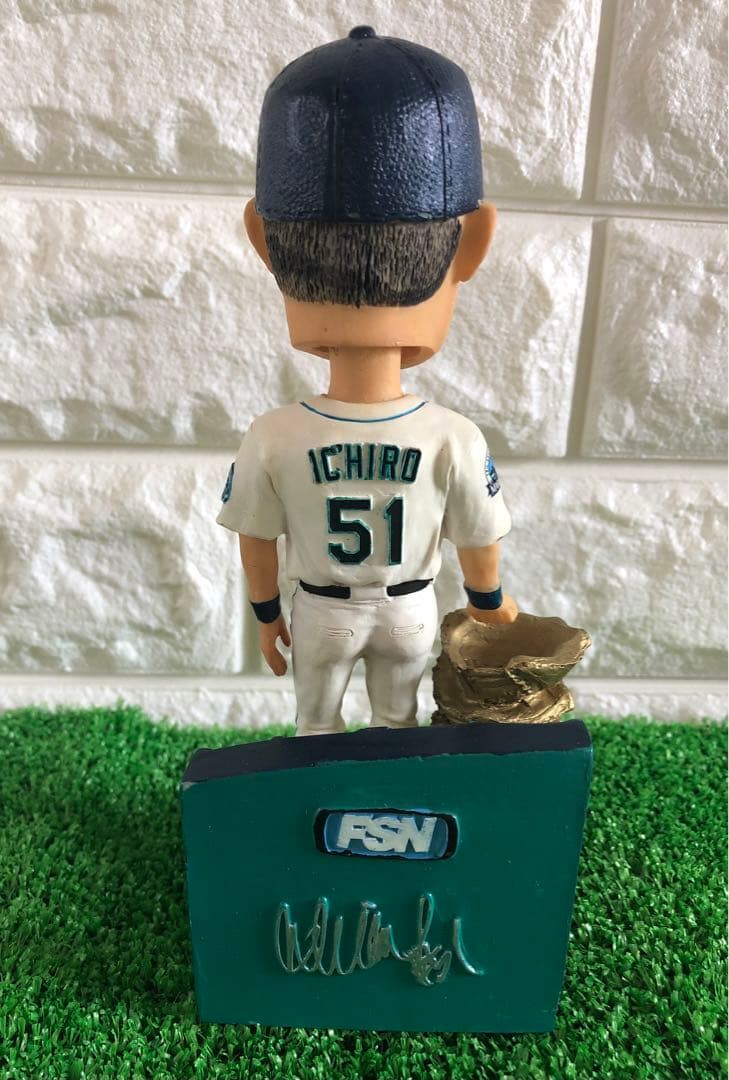 MLB 2007 イチロー GOLD GLOVE BOBBLEHEAD - メルカリ