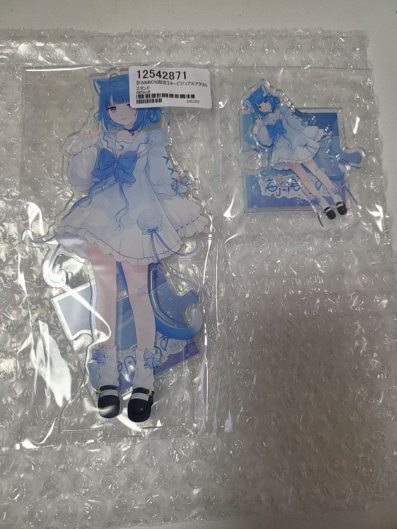 海月雲ろあ キービジュアルアクリルスタンド（大小2種） - メルカリ