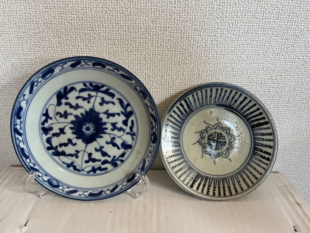 中国美術清時代 　萬寿紋染付 青花 花唐草文皿 2枚 楽天市場】中国古玩 / 唐物○青花人物文皿○ | 清朝時代頃-19世紀頃