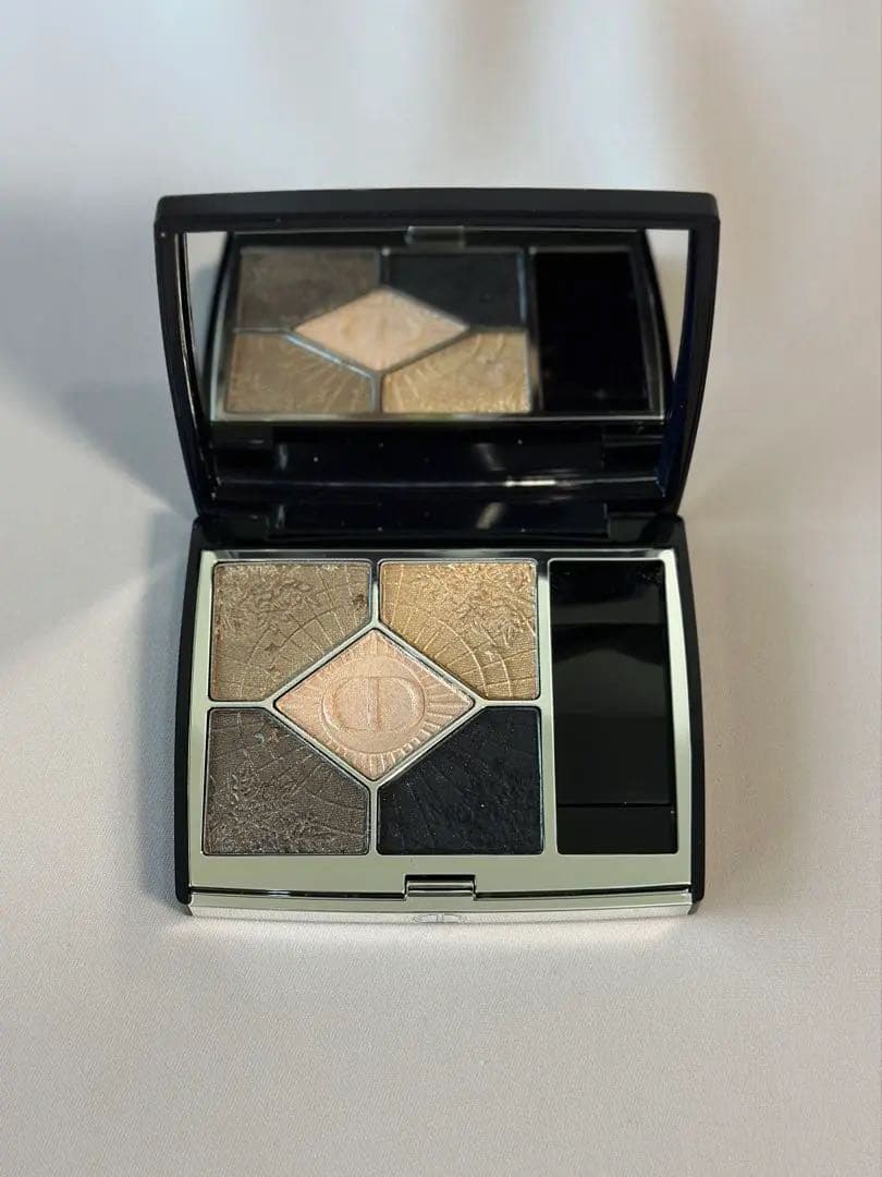 Dior 】サンク クルール クチュールアイシャドウ 359コスミック アイズ