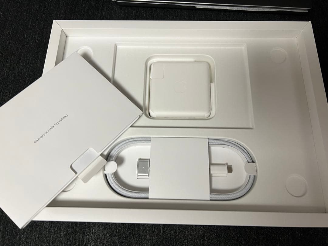14インチ MacBook Pro m1maxバッテリー98%
