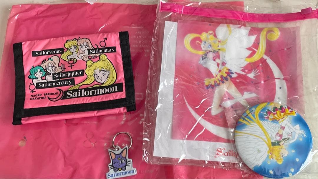 セーラームーン 応募者全員のお財布とviviコラボポーチ&ミラー セット