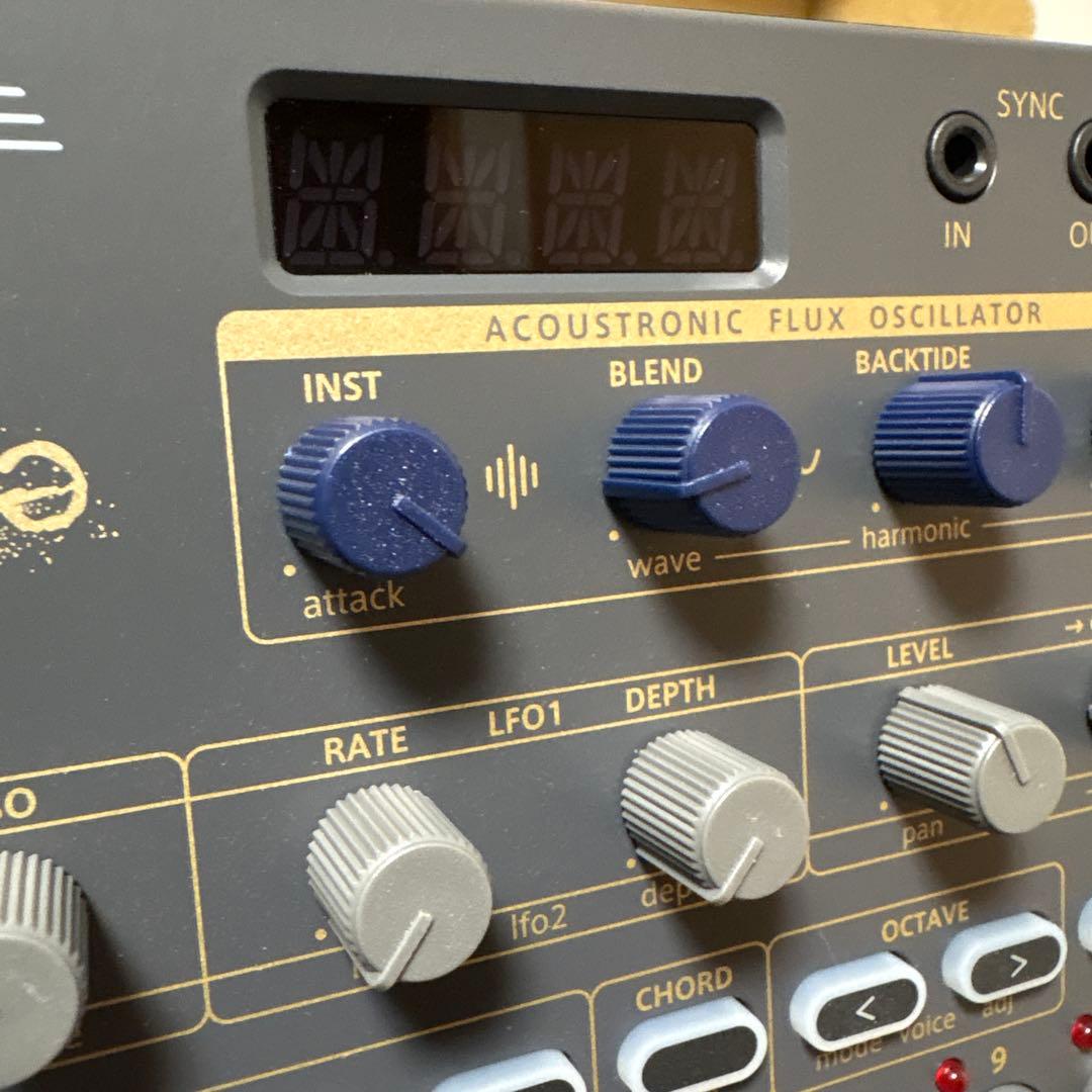 ほぼ未使用】 SONICWARE LIVEN Evoke シンセサイザー