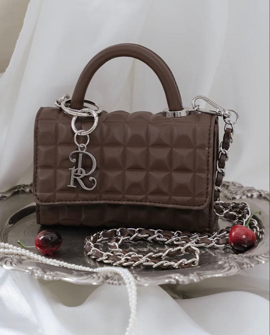 即日発送】darich DRチャームチョコレートハンドバッグ - メルカリ