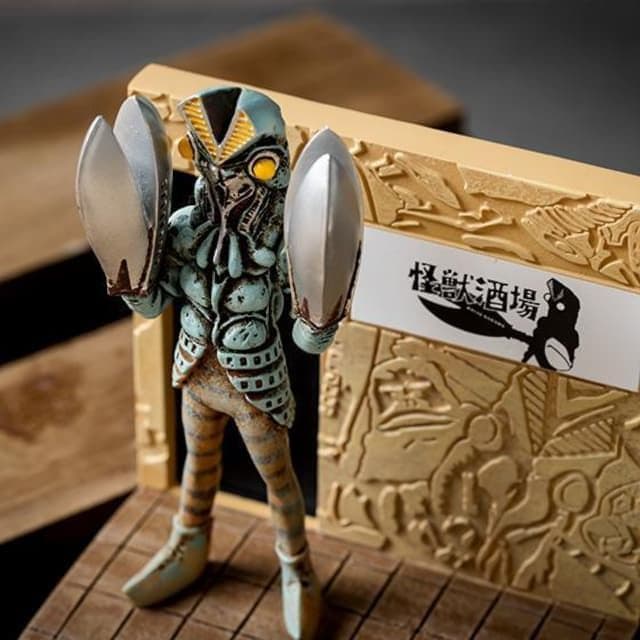 新品○怪獣酒場 限定 バルタン店長 お出迎えミニオブジェ バルタン星人