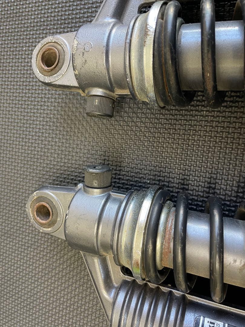 ゼファー400 純正 リヤサス 当時物 絶版 希少 リアショック