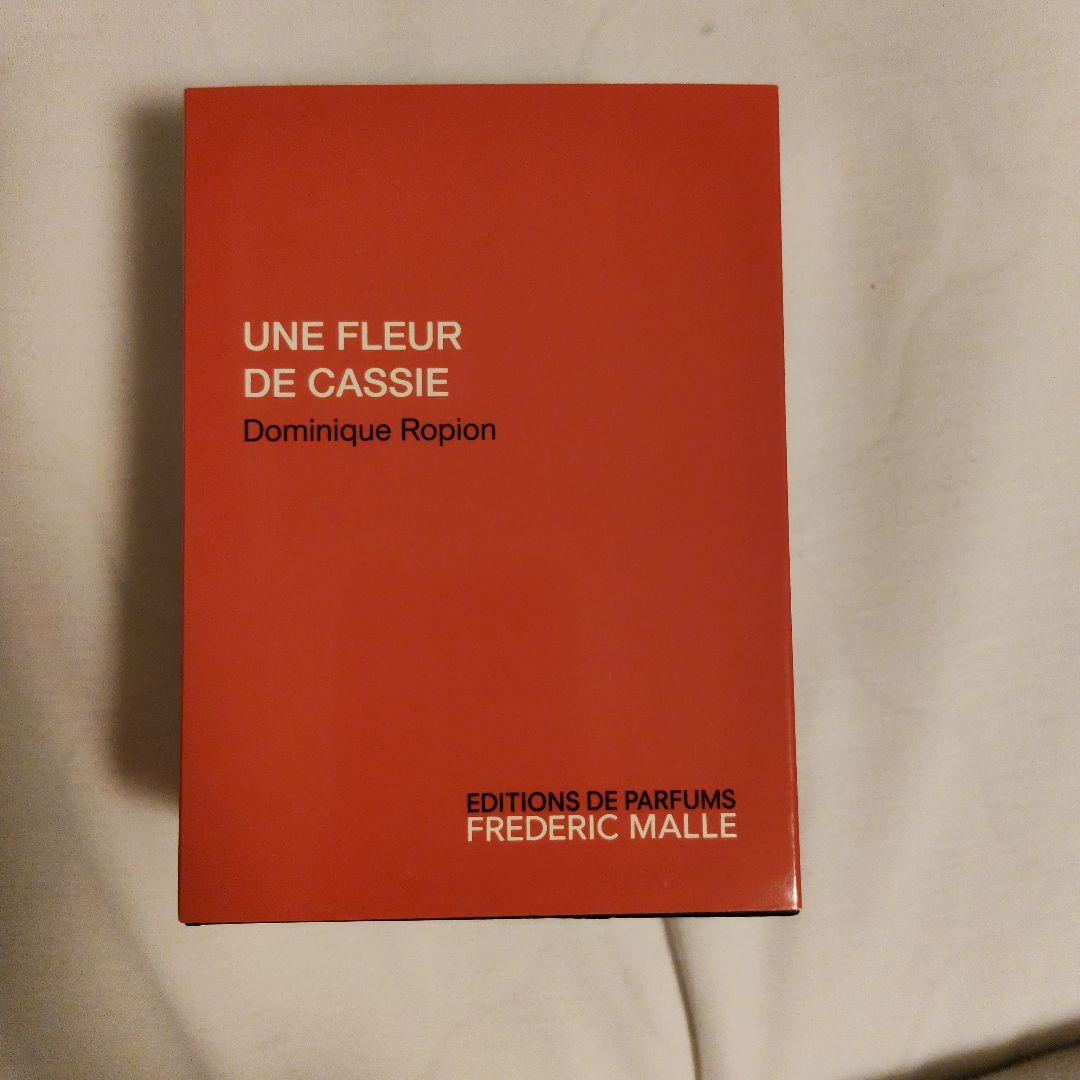 s*t様 UNE FLEUR DE CASSIE 100ml Eau de Pa - メルカリ