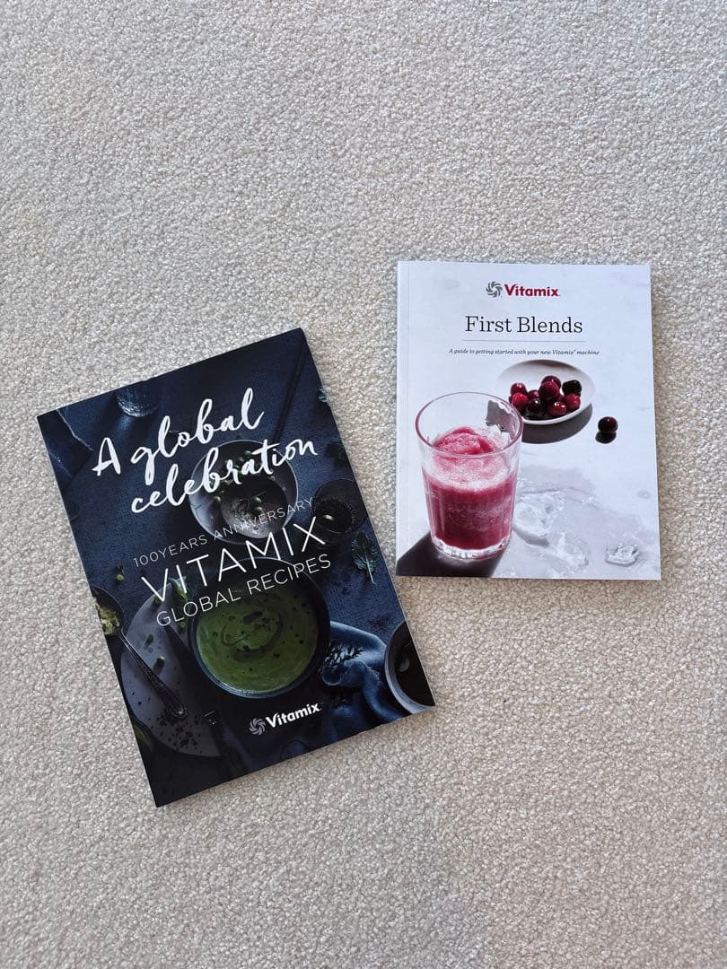 ほぼ未使用】Vitamix V1200i ミキサー(タンパー、レシピ本付)