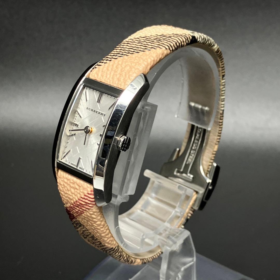 稼働】バーバリー ノバチェック 腕時計 レディース クォーツ シルバー