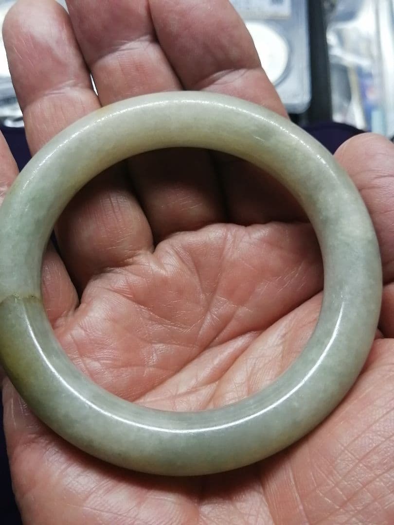 ★【さる】古墳後期『糸魚川翡翠垂飾輪』出土品。8.10cm。博物館所有。