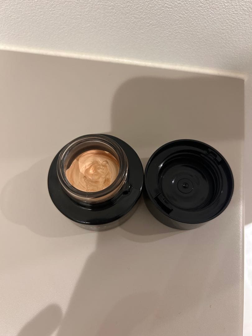 カネボウ　ライブリースキン　ウェアII 220 KANEBO / ライブリースキン ウェアII 220 Shellの公式商品情報｜美容